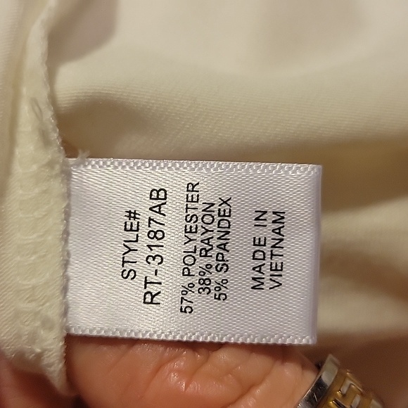 462 NWOT Zenana long sleeve shirt - Picture 6 of 7